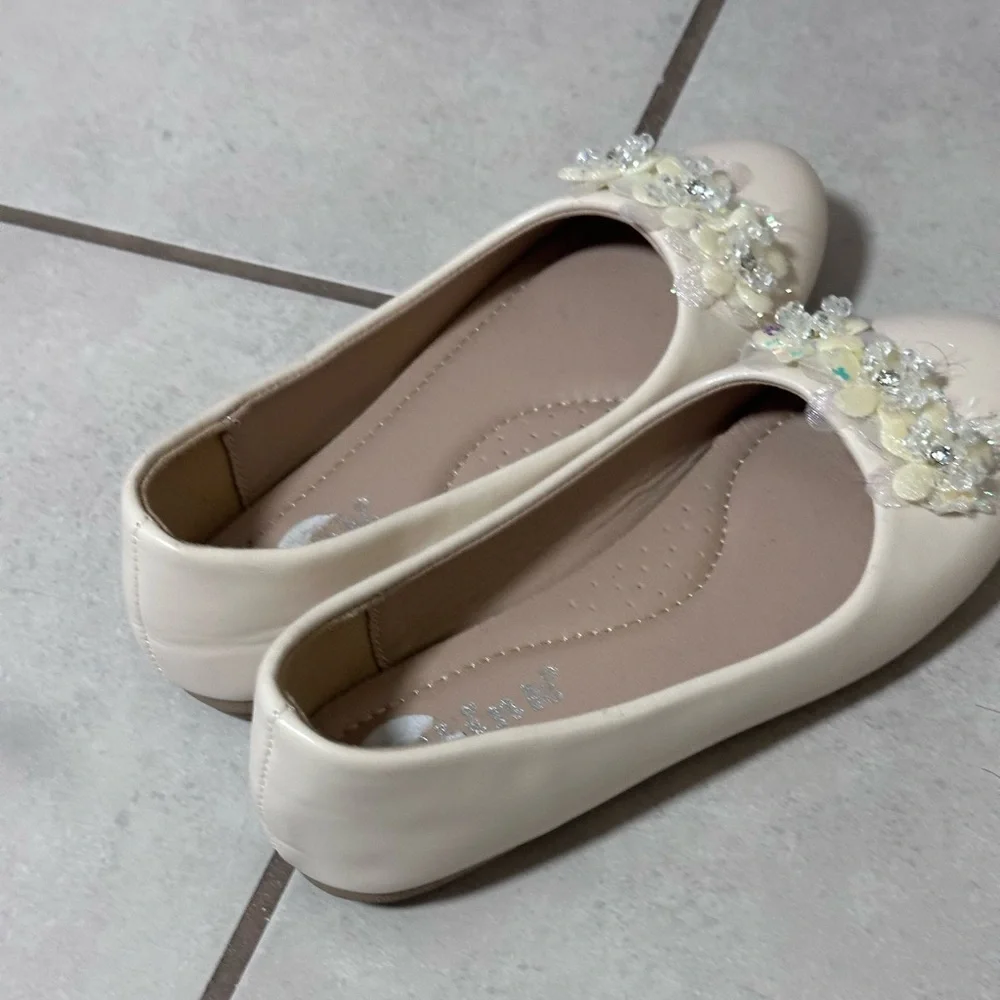 Link Girls Kids Flat Slip on Beige Dress Floral shoes size 1.‎